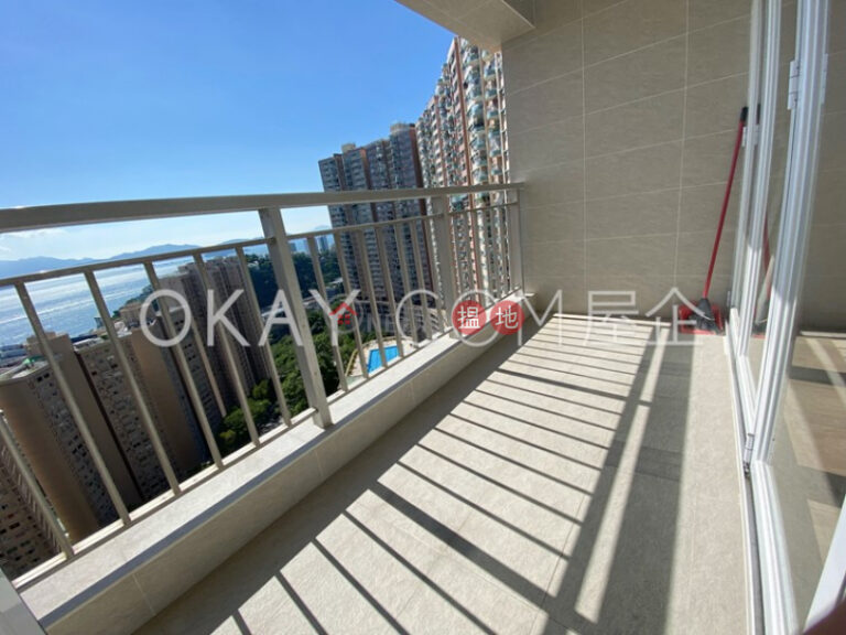 Nicely kept 2 bedroom with balcony & parking | Rental