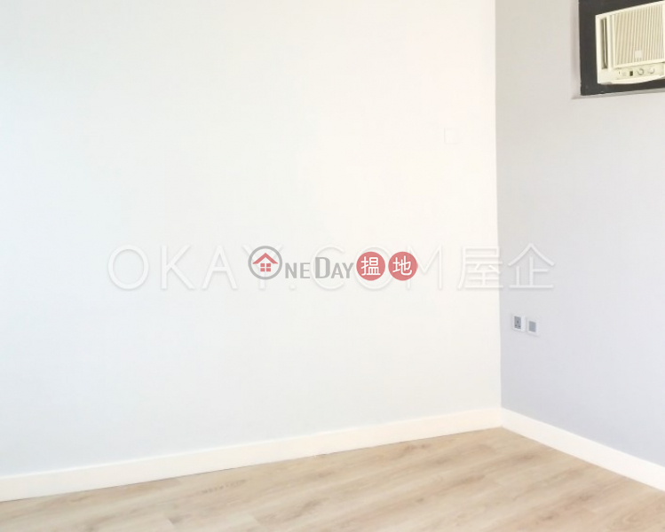 Efficient 3 bed on high floor with sea views & balcony | Rental