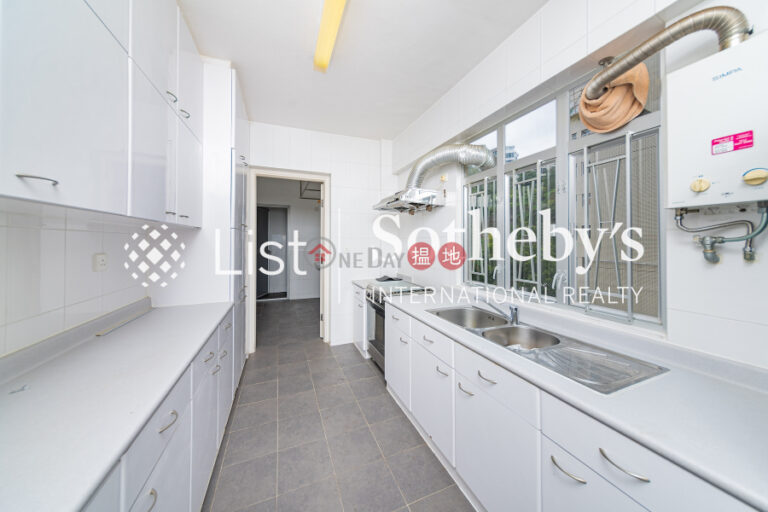 Property for Rent at Scenic Villas with 4 Bedrooms