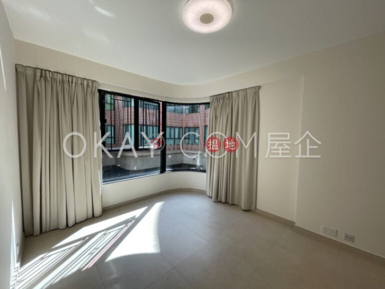 Luxurious 3 bedroom with parking | Rental