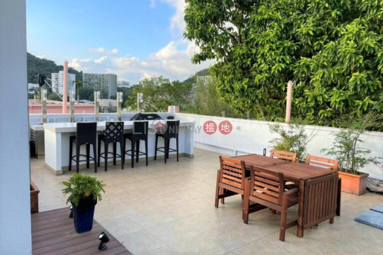 Property for Sale at 18-24 Bisney Road with 2 Bedrooms