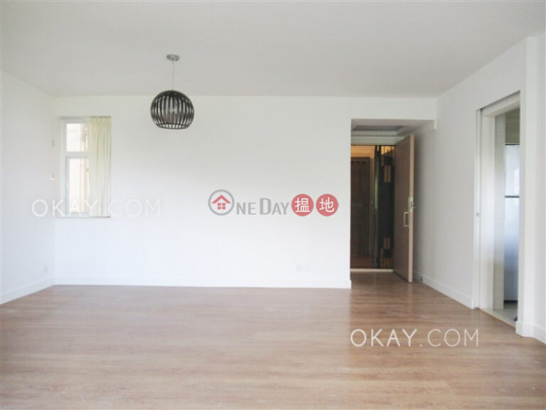 Popular 2 bedroom with parking | Rental