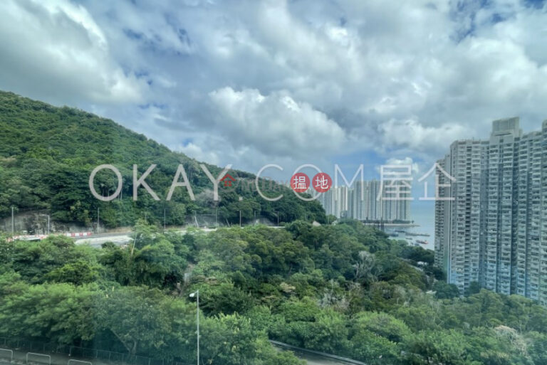 Elegant 2 bedroom with sea views & balcony | For Sale