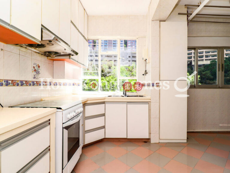 3 Bedroom Family Unit at Block 41-44 Baguio Villa | For Sale