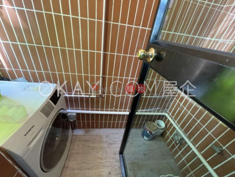 Luxurious 3 bedroom with parking | Rental