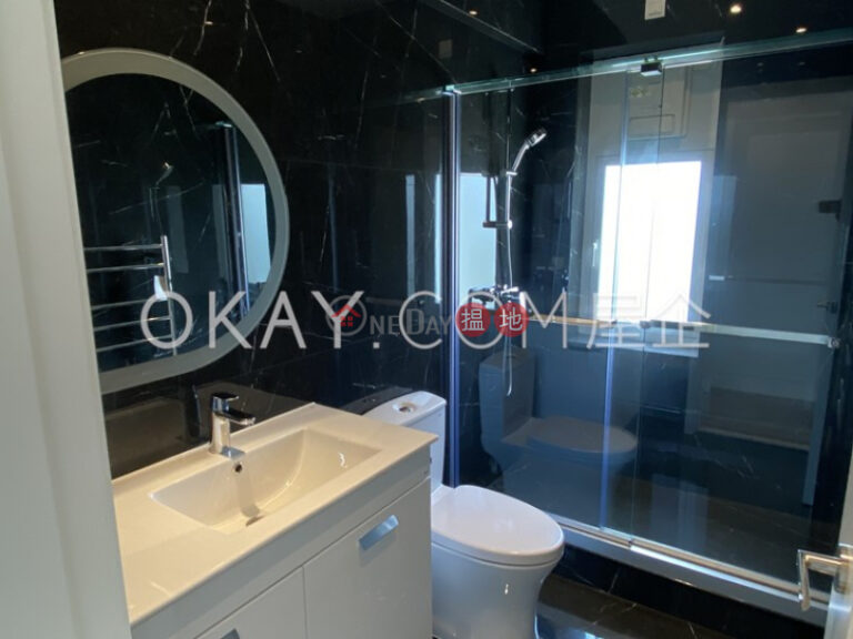 Efficient 4 bed on high floor with balcony & parking | Rental