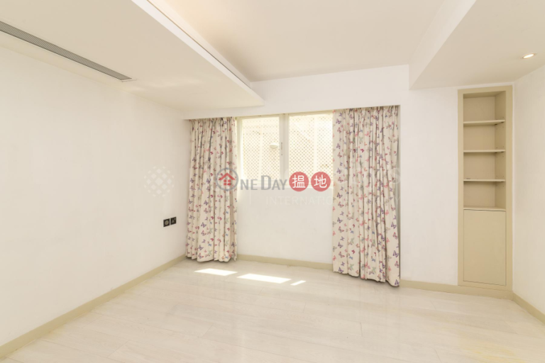 Property for Sale at Phase 2 Villa Cecil with 3 Bedrooms