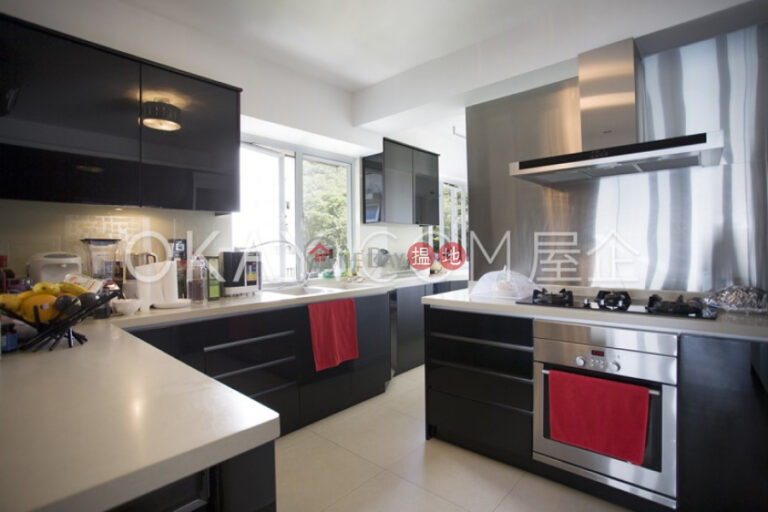 Efficient 3 bedroom with sea views, balcony | Rental