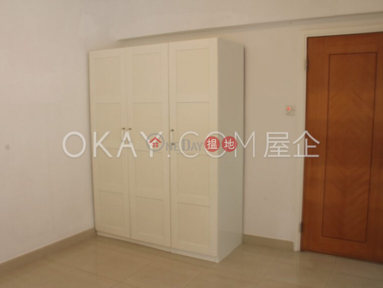 Efficient 2 bedroom with terrace | Rental