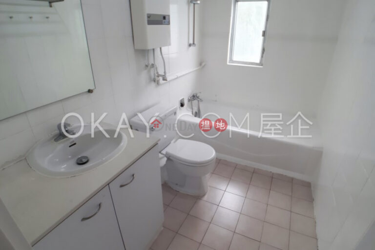 Efficient 4 bedroom with sea views, balcony | Rental