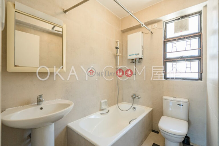 Efficient 3 bedroom with parking | Rental