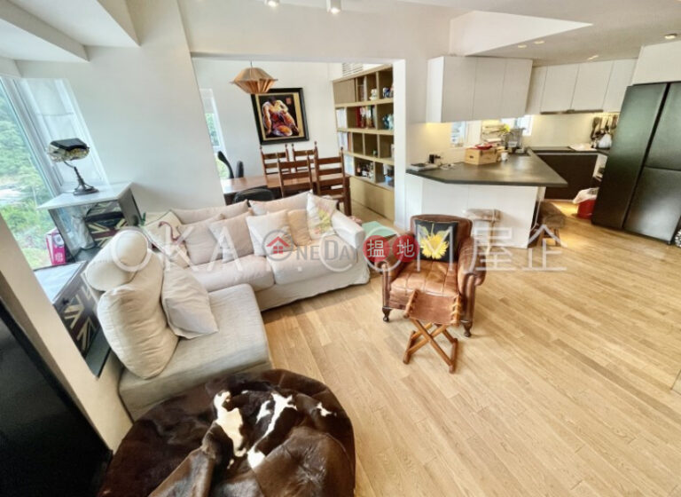 Elegant 2 bedroom with sea views & balcony | For Sale