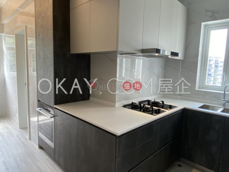 Efficient 4 bed on high floor with balcony & parking | Rental