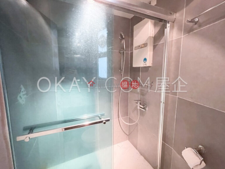 Efficient 3 bedroom in Pokfulam | For Sale