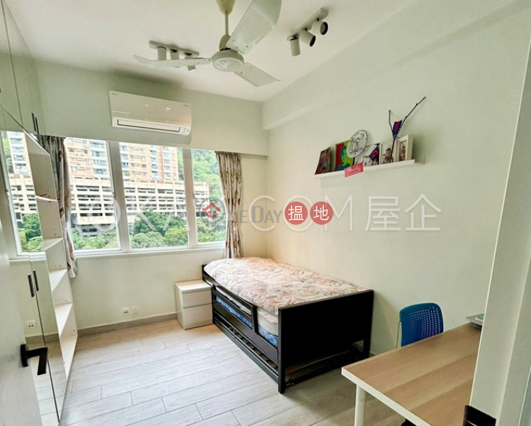 Unique 3 bedroom with balcony & parking | Rental