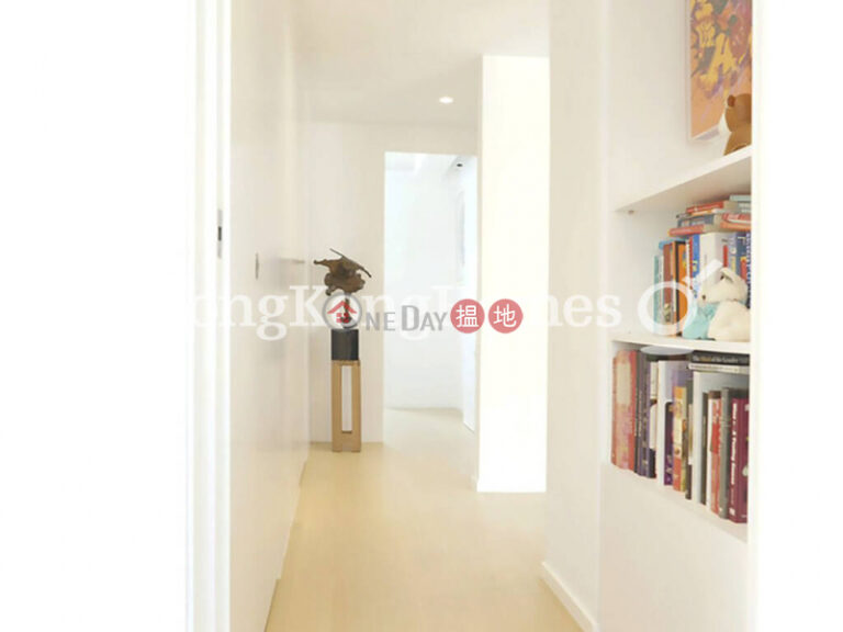 3 Bedroom Family Unit at Y. Y. Mansions block A-D | For Sale