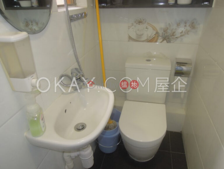 Elegant 2 bedroom with balcony & parking | Rental