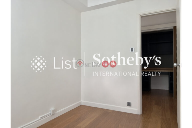 Property for Sale at Regent Palisades with Studio