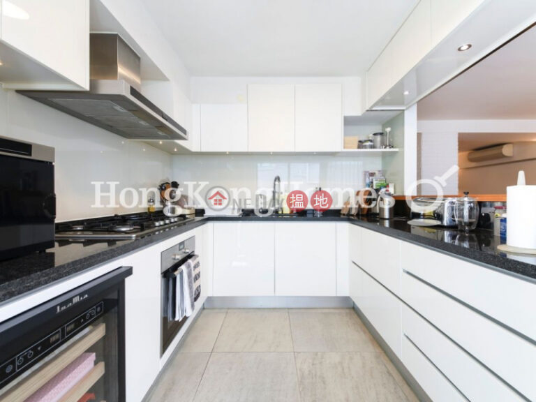 3 Bedroom Family Unit at Aqua 33 | For Sale