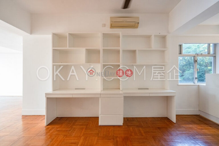 Efficient 3 bedroom with balcony & parking | For Sale