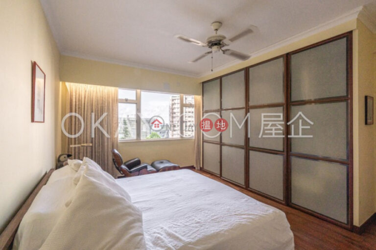Charming 3 bedroom with balcony & parking | For Sale