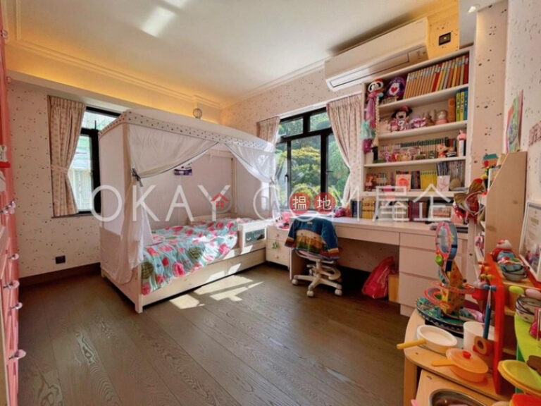 Efficient 4 bedroom with balcony & parking | For Sale