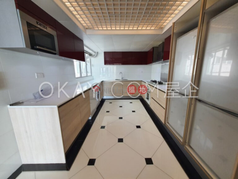 Lovely 3 bedroom on high floor with sea views & rooftop | Rental