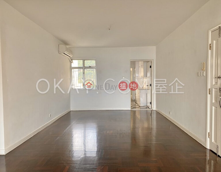 Efficient 4 bedroom with sea views, balcony | Rental