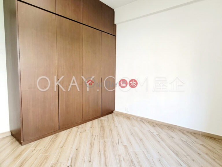 Rare 3 bedroom with sea views, balcony | Rental