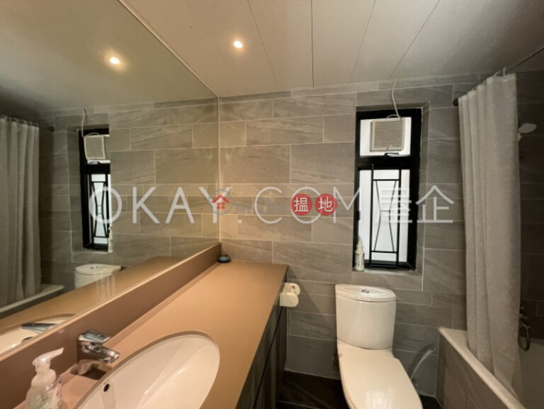 Luxurious 3 bedroom with parking | Rental