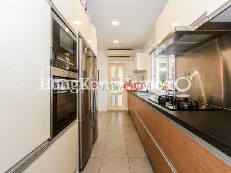 4 Bedroom Luxury Unit at Block 41-44 Baguio Villa | For Sale