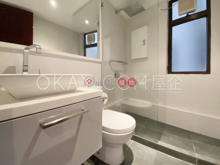 Stylish 3 bedroom with balcony & parking | For Sale