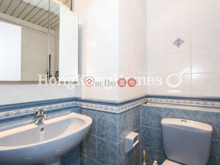 3 Bedroom Family Unit at CHI FU FA YUEN-YAR CHEE VILLAS - BLOCK L5 | For Sale