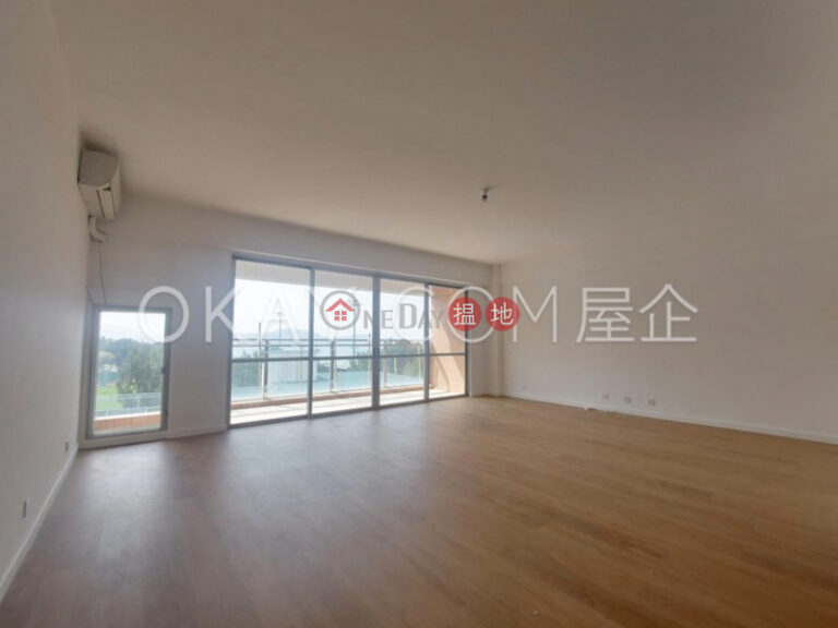 Efficient 4 bedroom with balcony & parking | Rental