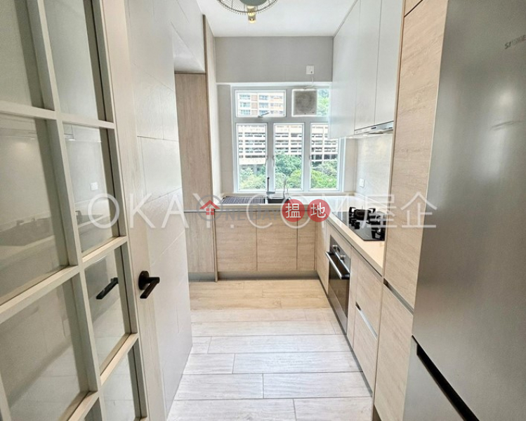 Unique 3 bedroom with balcony & parking | Rental