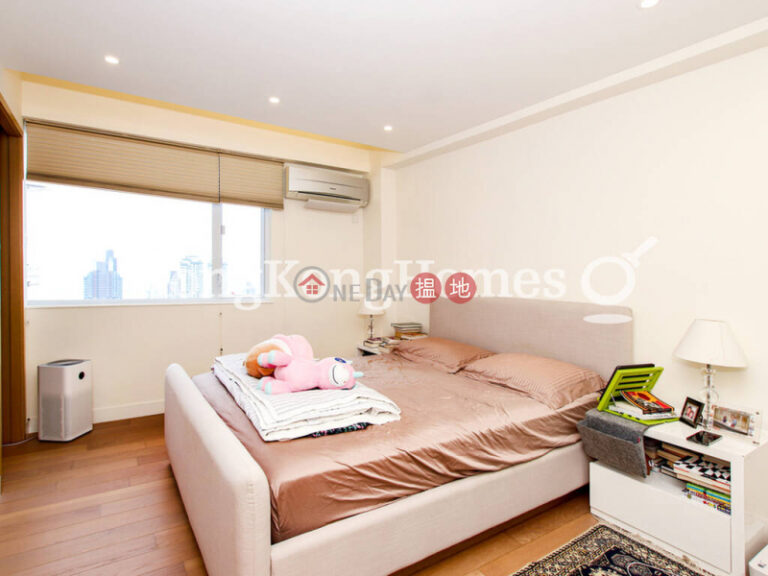 3 Bedroom Family Unit at Y. Y. Mansions block A-D | For Sale