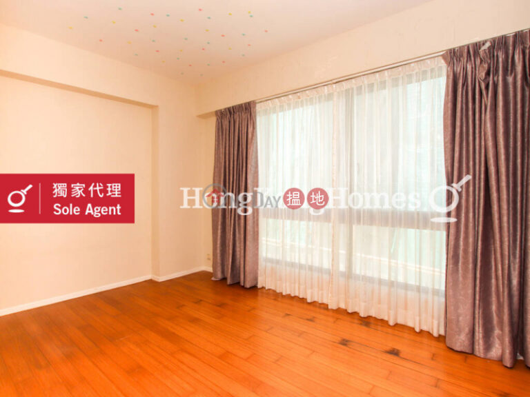 3 Bedroom Family Unit at Aqua 33 | For Sale