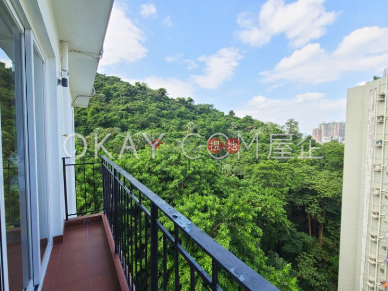 Tasteful 3 bedroom on high floor with balcony & parking | For Sale