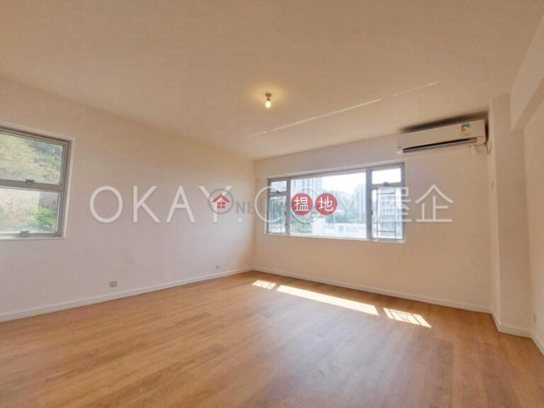 Efficient 4 bedroom with balcony & parking | Rental