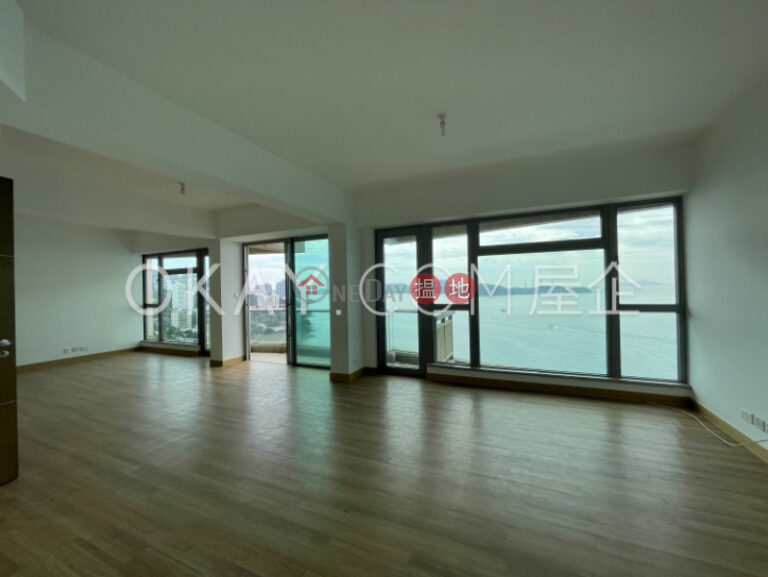 Lovely 4 bedroom with sea views, balcony | For Sale