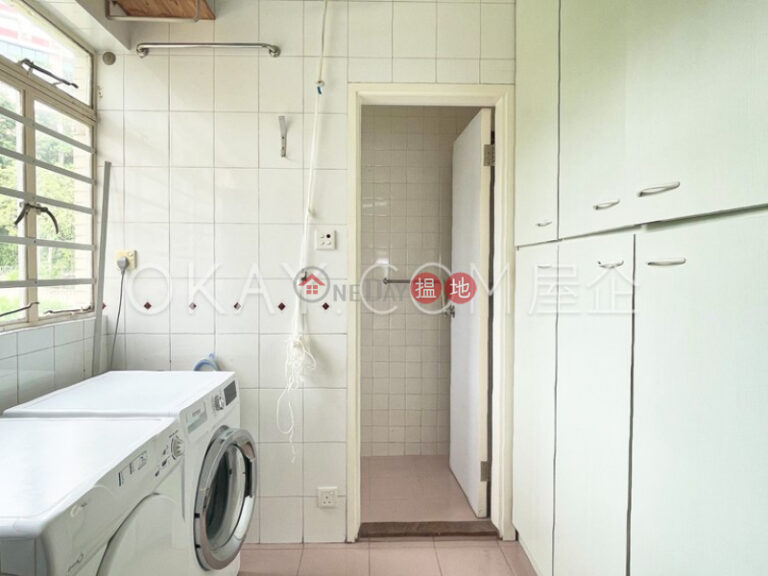 Efficient 4 bedroom with balcony & parking | For Sale