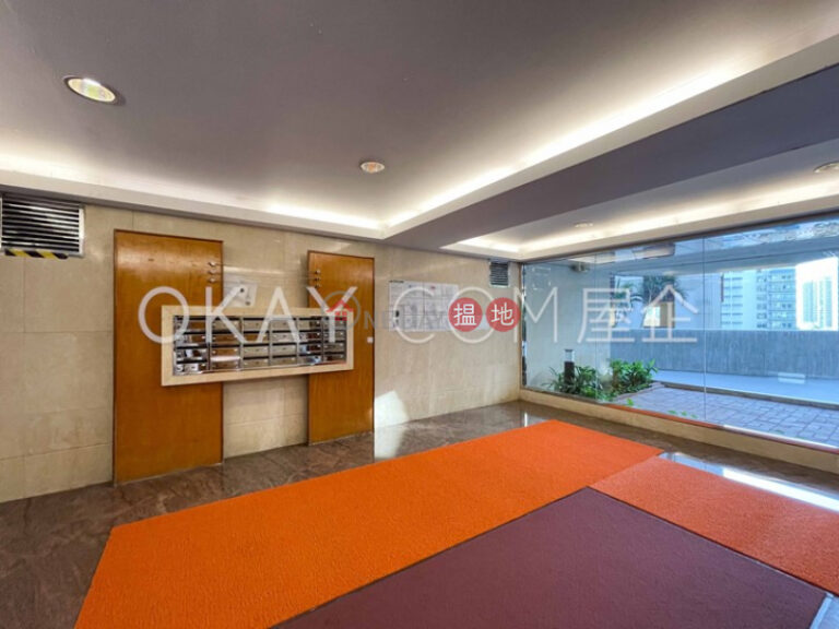 Efficient 3 bedroom with balcony & parking | For Sale