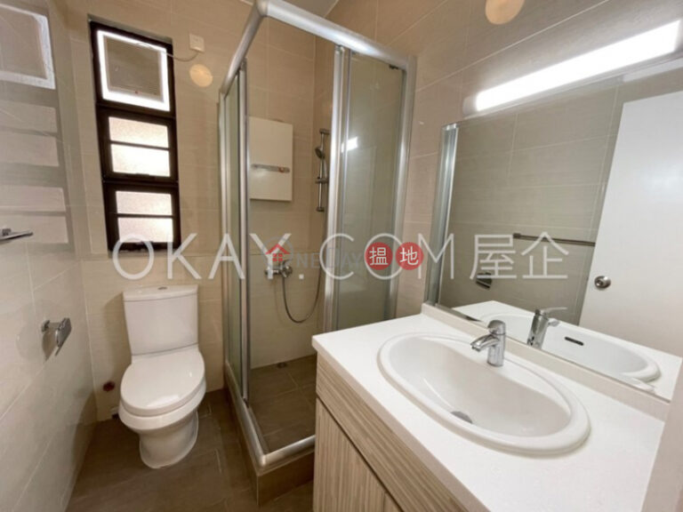 Lovely 3 bedroom with balcony | Rental