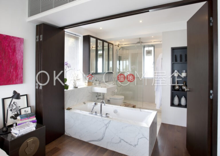 Efficient 2 bedroom with balcony & parking | For Sale