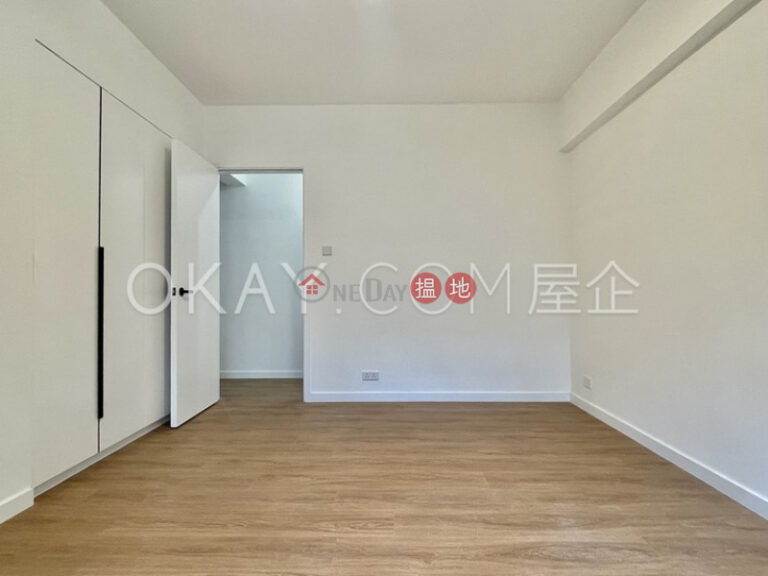 Efficient 4 bedroom with balcony & parking | Rental