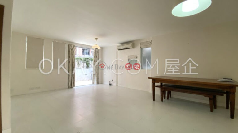 Gorgeous 3 bedroom with terrace & parking | For Sale