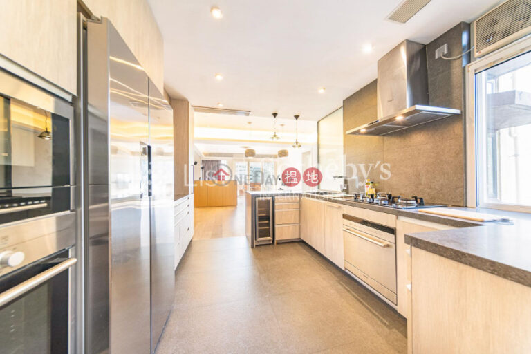 Property for Sale at Fulham Garden with 3 Bedrooms