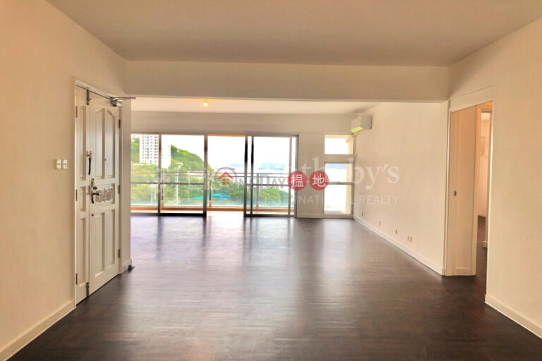 Property for Rent at Scenic Villas with 4 Bedrooms