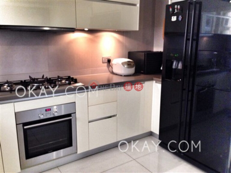 Efficient 2 bedroom with sea views, balcony | For Sale