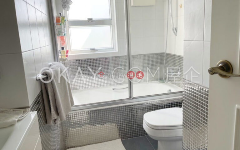 Efficient 4 bed on high floor with sea views & balcony | For Sale